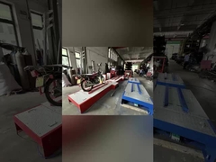 Komplettes Motorrad-Tester auf Maß