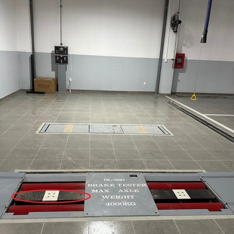 Cartesykj Rollenbremstester mit Achslastluftbeutelheber für Fahrzeug 4000kg Fahrzeugprüflinie Fahrzeugjährliche Inspektionsausrüstung