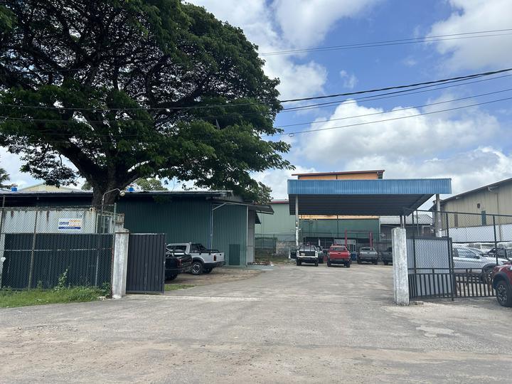 5-in-1-Rollerbremstester mit maximaler Achsbelastung von 4000 kg, doppelter Seitenrutsche und industriellem Steuergerät für die Fahrzeugprüflinie