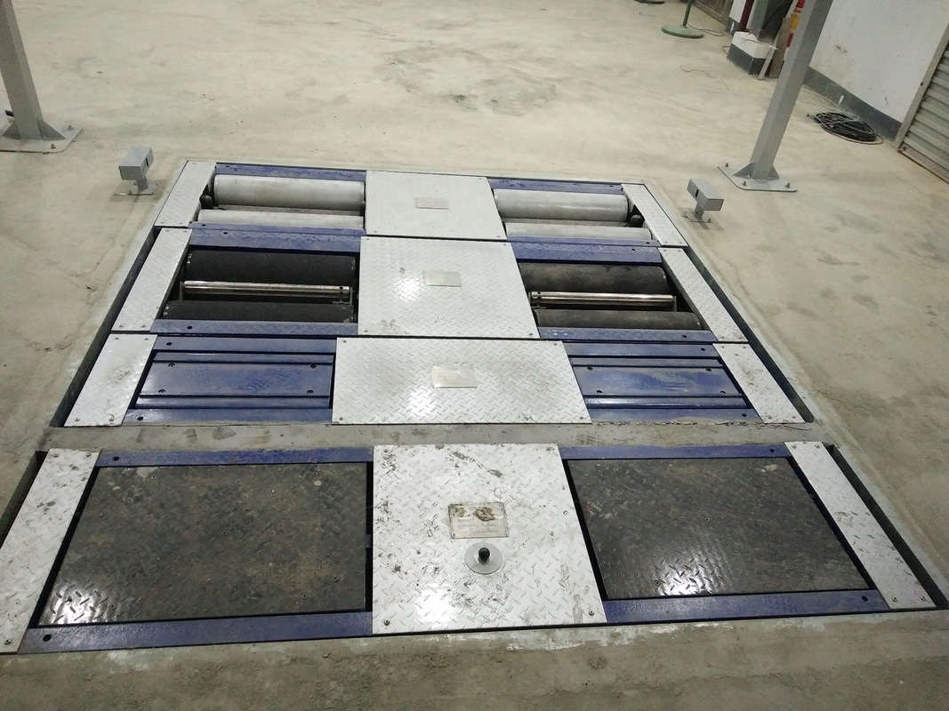 5-in-1-Rollerbremstester mit maximaler Achsbelastung von 4000 kg, doppelter Seitenrutsche und industriellem Steuergerät für die Fahrzeugprüflinie