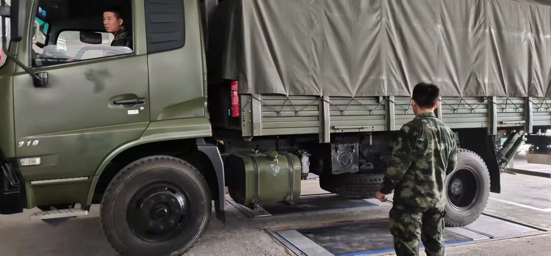 Cartesykj Luxus-Flachbremsprüfgerät 3T 10T 15T Fahrzeuginspektionsausrüstung Fahrzeugprüfstraße 2CTHPB-13 mit Seitenschlupfaufhängung Achslastbremsprüfgerät