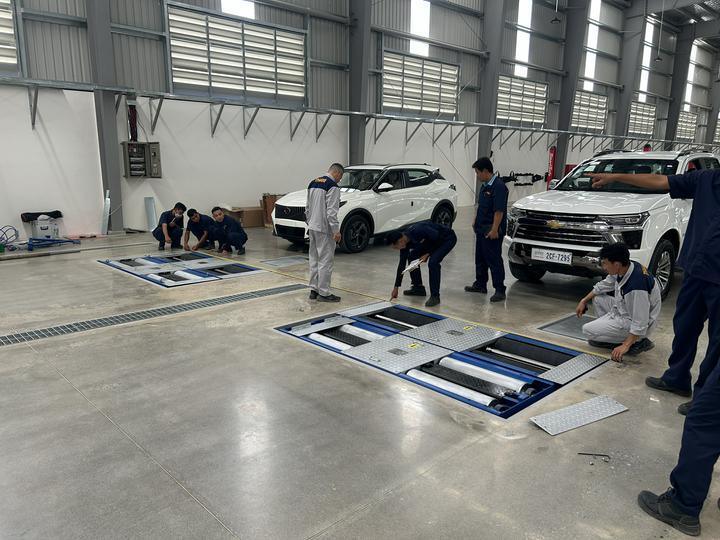 Cartesy Marke CTGT-3-3C Roller Trinity Fahrzeugtestlinie Rollenbremsprüfgerät mit Achslast-Einzelplatten-Seitenrutschprüfgerät für leichte Fahrzeuge